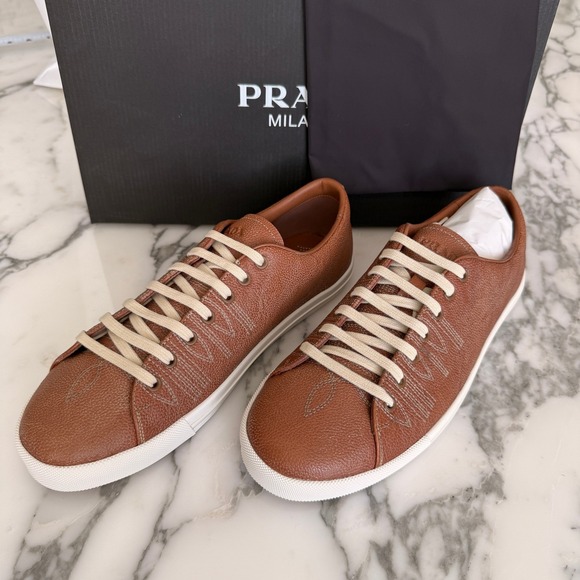 Prada Milano 2EE448 Mens Brown Pebbled Leather Low Top Sneakers, UK 7.5